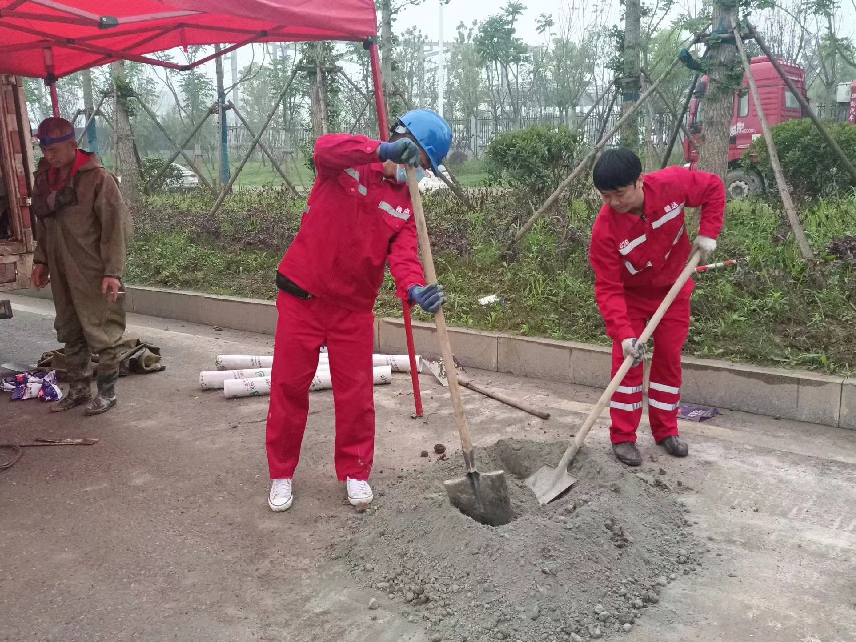永新管道疏通哪家好】及时进行市政管道清淤
